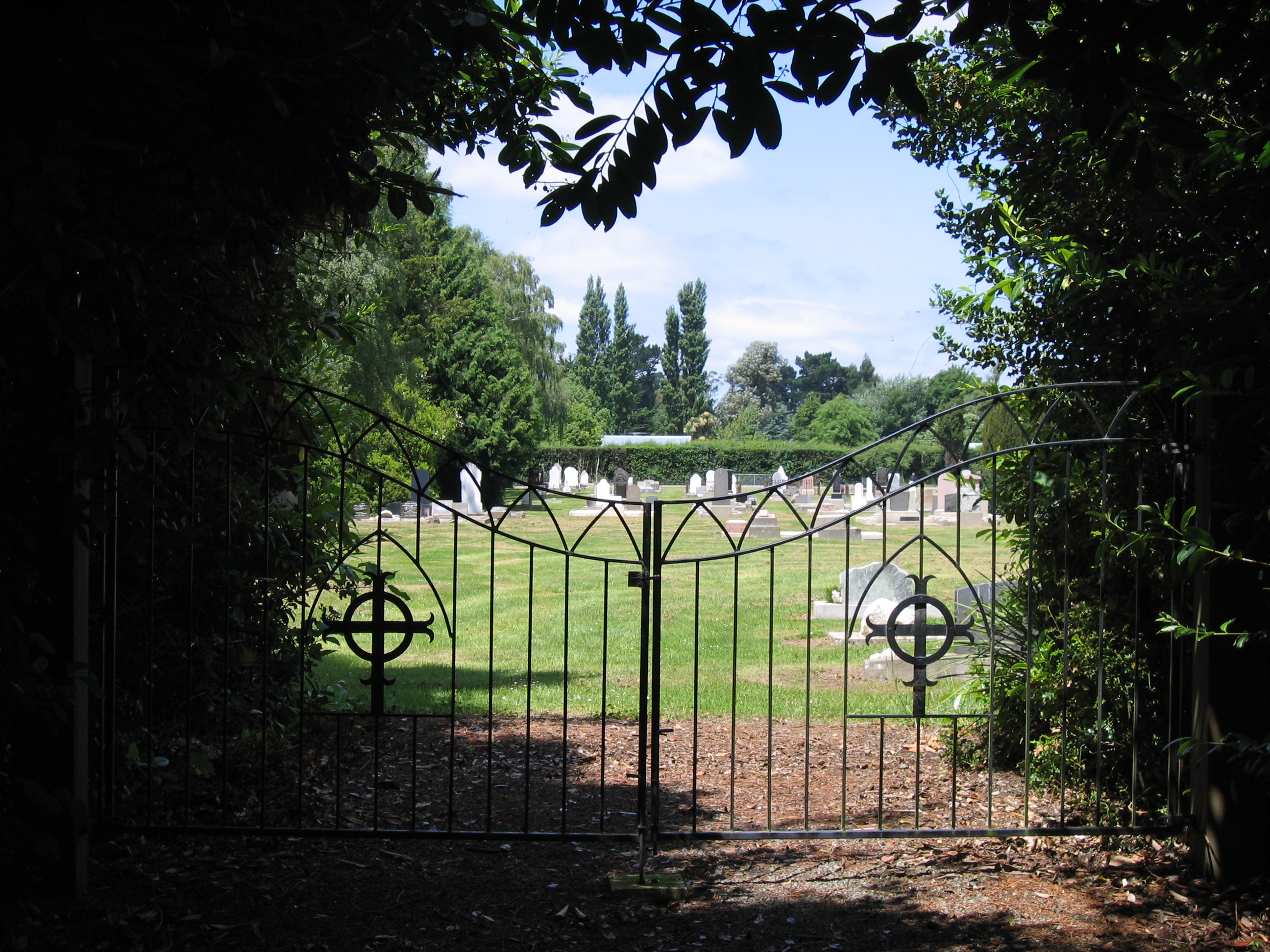 cemetery gates clipart - photo #25